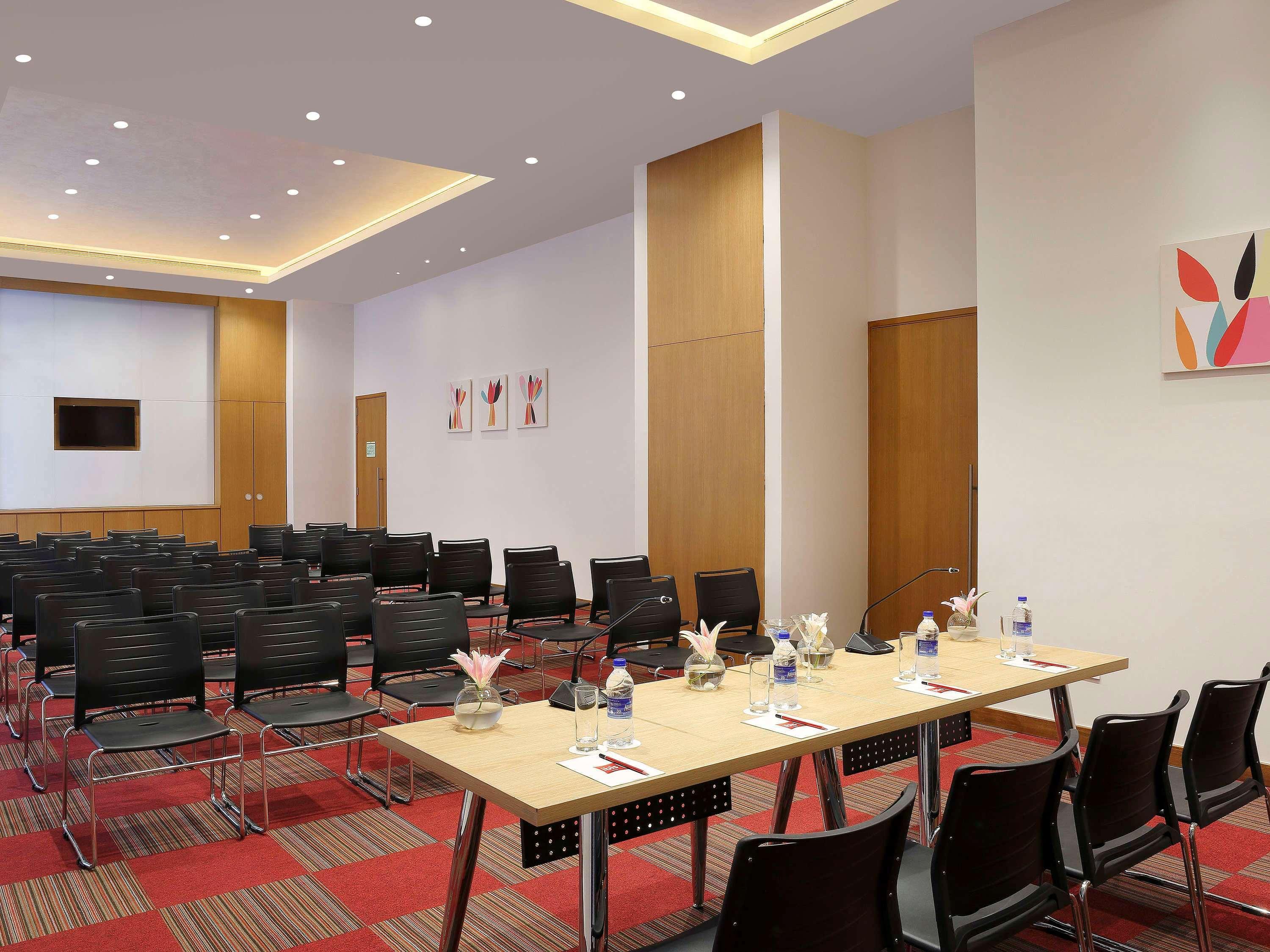 Hotel Ibis Omr - An Accor Brand